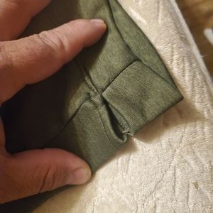 Russell Athelitics Pull Over